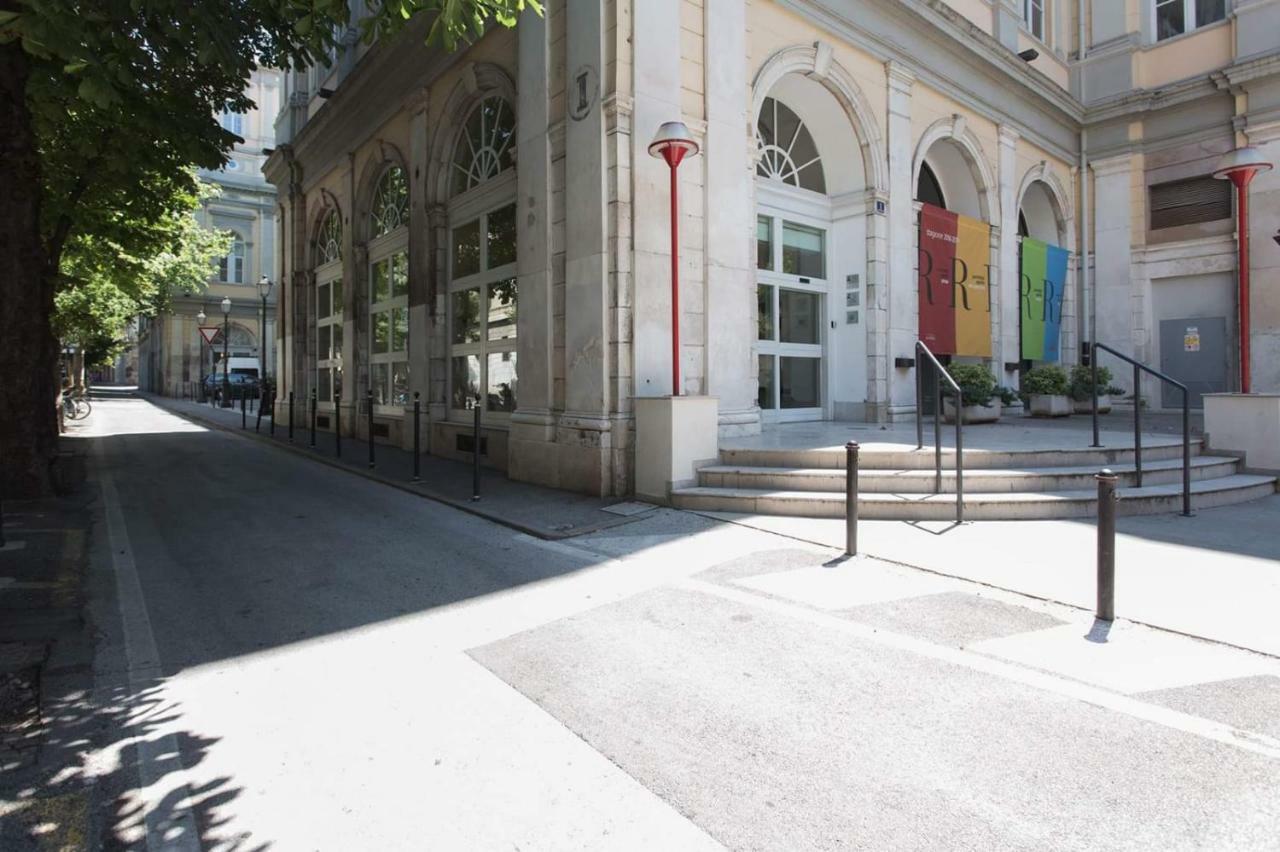 Hotel Centro Citta Teatro Trieste Exterior foto